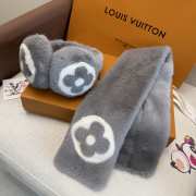 Uubags Louis Vuitton Earmuffs & Fur Scarf Set Monogram Flower Grey shearling - 3