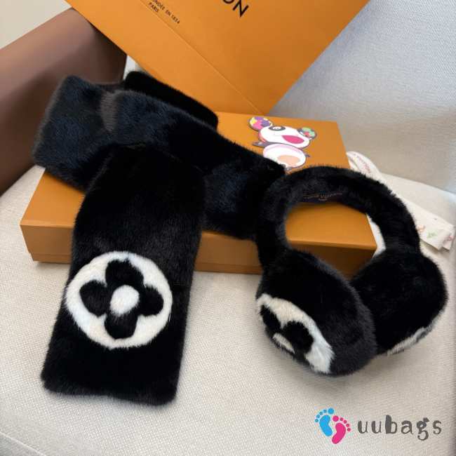 Uubags Louis Vuitton Earmuffs & Fur Scarf Set Monogram Flower Black shearling - 1
