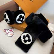 Uubags Louis Vuitton Earmuffs & Fur Scarf Set Monogram Flower Black shearling - 4