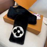 Uubags Louis Vuitton Earmuffs & Fur Scarf Set Monogram Flower Black shearling - 2
