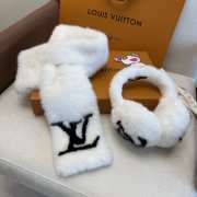 Uubags Louis Vuitton M97421 Cloud Earmuff & Fur Scarf Set In White - 6