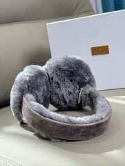 Uubags UGG Sheepskin Embroidery Earmuff In Grey - 2