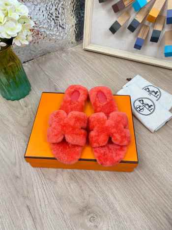 Uubags Hermes sandal in shearling 13