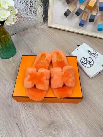 Uubags Hermes sandal in shearling 16