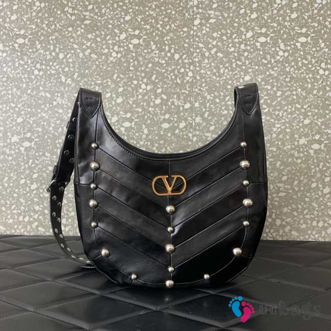 Uubags Valentino Garavani Black Hoboho Small Nappa Leather Hobo Bag With Chevron Pattern And Studs - 1