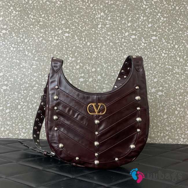 Uubags Valentino Garavani Burgundy Hoboho Small Nappa Leather Hobo Bag With Chevron Pattern And Studs - 1