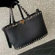 Uubags Valentino Garavani Rockstud Small Shopping Bag In Black Grainy Calfskin 28x18.5x7cm - 2