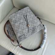 Uubags Tory Burch T Monogram Utility Bucket Bag In Grey 18x12x21cm - 2