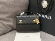 Uubags Chanel Vintage Black And Gold Double CC Turn Lock Bag 25cm - 1