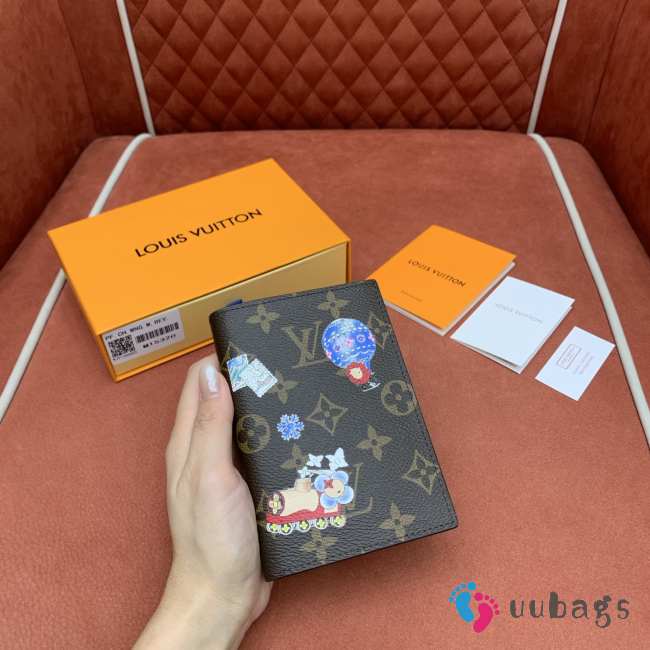 Uubags Louis Vuitton M15320 Passport Cover Monogram Blue Frost 14x10x2.5cm - 1