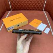 Uubags Louis Vuitton M15320 Passport Cover Monogram Blue Frost 14x10x2.5cm - 3