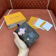 Uubags Louis Vuitton M15334 Lisa Wallet Monogram Snowy Pearl 9x11.5x1.5cm - 6