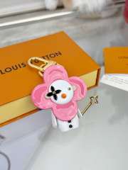 Uubags Louis Vuitton Porte Cle Vivienne Snowman Key Holder Bag Charm In Pink/ White - 4