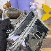 Uubags Louis Vuitton M26097 Ski Vanity Chain Pouch Silver 19x11.5x6.5cm - 2