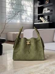 Uubags Chanel 25 Small Handbag Suede Calfskin & Gold Metal In Green 30x26x14cm - 1