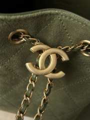 Uubags Chanel 25 Small Handbag Suede Calfskin & Gold Metal In Green 30x26x14cm - 2