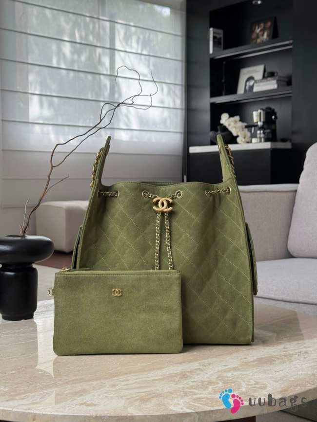 Uubags Chanel 25 Medium Handbag Suede Calfskin & Gold Metal In Green 40x30x15cm - 1