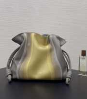 Uubags Loewe medium Flamenco clutch Landscape in nappa calfskin sparkling grey/butter 30x24.5x10.5cm - 1