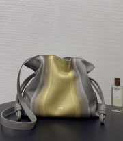 Uubags Loewe medium Flamenco clutch Landscape in nappa calfskin sparkling grey/butter 30x24.5x10.5cm - 3