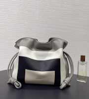 Uubags Loewe x Albers medium Flamenco clutch in nappa calfskin in grey/light ghost 30x24.5x10.5cm - 1