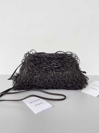 Uubags Bottega Veneta pouch leather clutch bag in brown 22x12x7cm