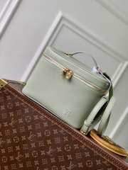 Uubags Louis Vuitton M25856 Nice BB Bag In Green 24x18x14.5cm - 1