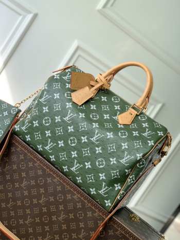 Uubags Louis Vuitton N88228 Speedy P9 40 Monogram Bag Green Ostrich Leather 40x26x23cm