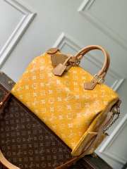 Uubags Louis Vuitton N88228 Speedy P9 40 Monogram Bag Yellow Ostrich Leather 40x26x23cm - 1