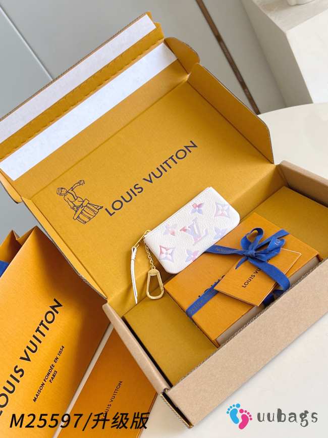 Uubags Louis Vuitton M25597 Key Pouch Dream Beige 12x7x1.5cm - 1