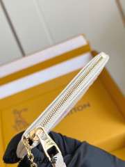 Uubags Louis Vuitton M25597 Key Pouch Dream Beige 12x7x1.5cm - 4