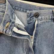 Uubags Chanel High-Waisted Straight-Leg Denim Jeans with 3D Cargo Knee Pockets - 4