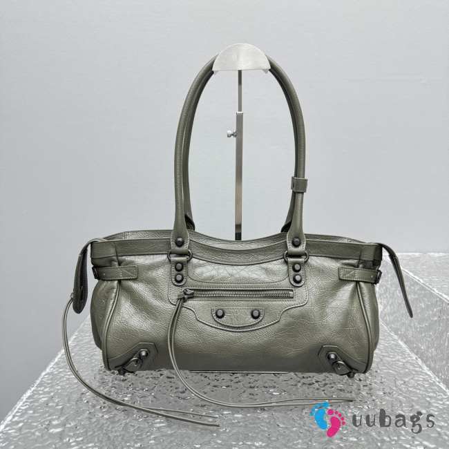 Uubags Balenciaga Le City Bag East-West in army green Arena Storico lambskin, brass hardware 32x19x9cm - 1