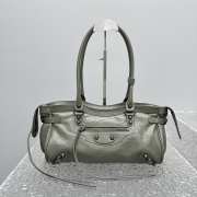 Uubags Balenciaga Le City Bag East-West in army green Arena Storico lambskin, brass hardware 32x19x9cm - 1