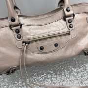 Uubags Balenciaga Le City Bag East-West in sesame Arena Storico lambskin, brass hardware 32x19x9cm - 2