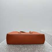 Uubags The Row Alger Large Shoulder Bag In Tan 39x18x10cm - 5