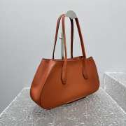 Uubags The Row Alger Large Shoulder Bag In Tan 39x18x10cm - 4