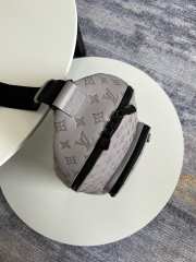 Uubags Louis Vuitton M46107 Racer Sling Bag In Grey Empreinte Leather 24x40x10cm - 4