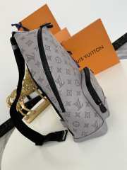 Uubags Louis Vuitton M46107 Racer Sling Bag In Grey Empreinte Leather 24x40x10cm - 2