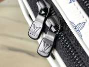 Uubags Louis Vuitton Monogram Shadow Alpha Wearable Bag In White 11x18.5x6.5cm - 4