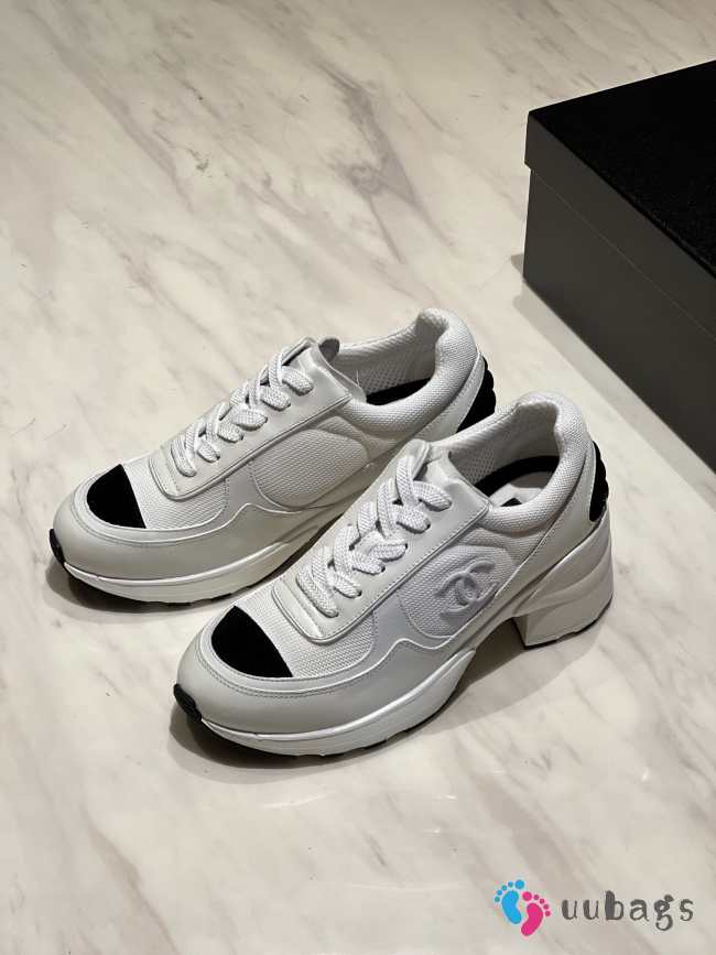 Uubags Chanel Sneakers Synthetic Fabric, Glossy Calfskin & Suede Calfskin In White 6cm - 1