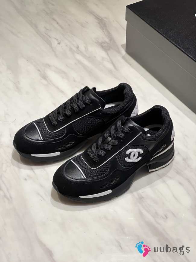 Uubags Chanel Sneakers Synthetic Fabric, Glossy Calfskin & Suede Calfskin In Black 4cm - 1