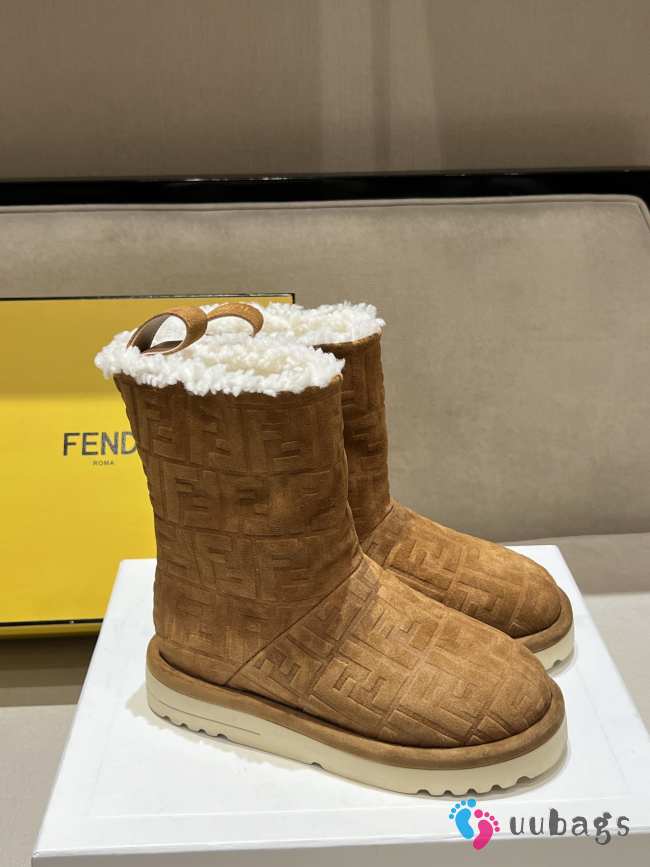 Uubags Fendi Apres Chic Brown FF chamois low boots in brown 2.5cm - 1