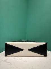 Uubags Alaia Le Teckel Medium Bag In Canvas And Nubuck In Black/ off-white 32x13x10cm - 6