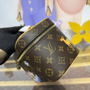 Uubags Louis Vuitton M26647 Nice Mini “Vivienne Holiday” Vanity Case 20x13.5x12cm - 5