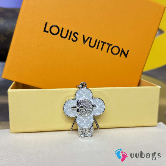 Uubags Louis Vuitton Vivienne Playing Cards Bag Charm and Key Holder 03 - 1