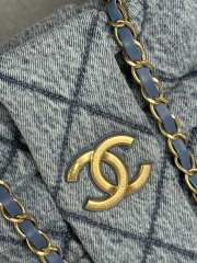 Uubags Chanel 22 Large Tote Bag in Light Blue Quilted Denim with Antique Gold Hardware 29x38x5cm - 6