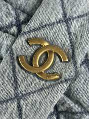 Uubags Chanel 22 Large Tote Bag in Light Blue Quilted Denim with Antique Gold Hardware 29x38x5cm - 4