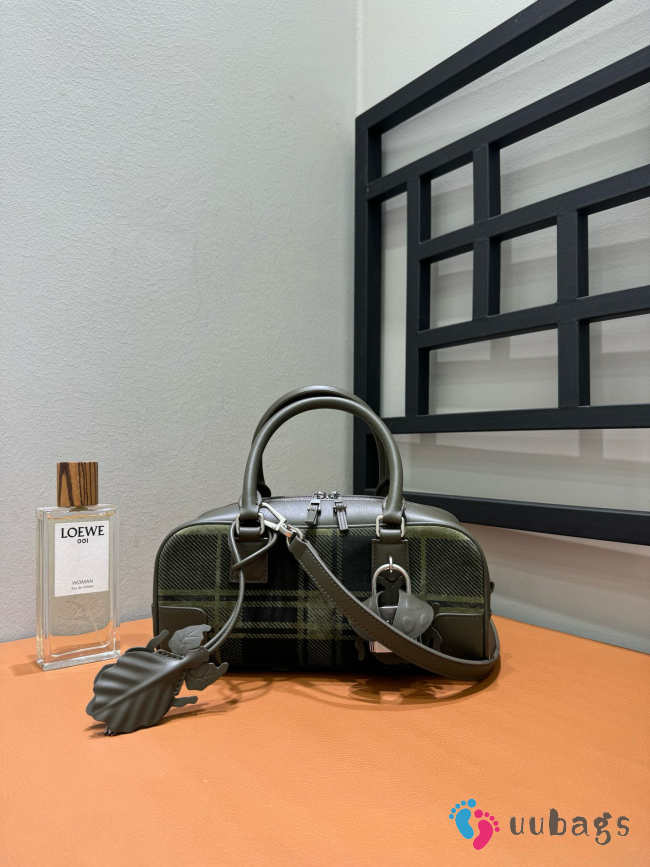 Uubags Loewe Amazona 23 Cropped Bag In Tartan Suede and Napa Calfskin Khaki/Green 11x23x10cm - 1