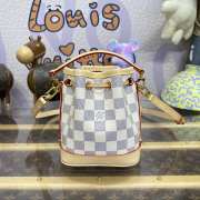 Uubags Louis Vuitton Damier Azur Vivienne Sac Nano Noé bucket bag 13x16x10cm - 5