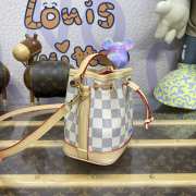 Uubags Louis Vuitton Damier Azur Vivienne Sac Nano Noé bucket bag 13x16x10cm - 4